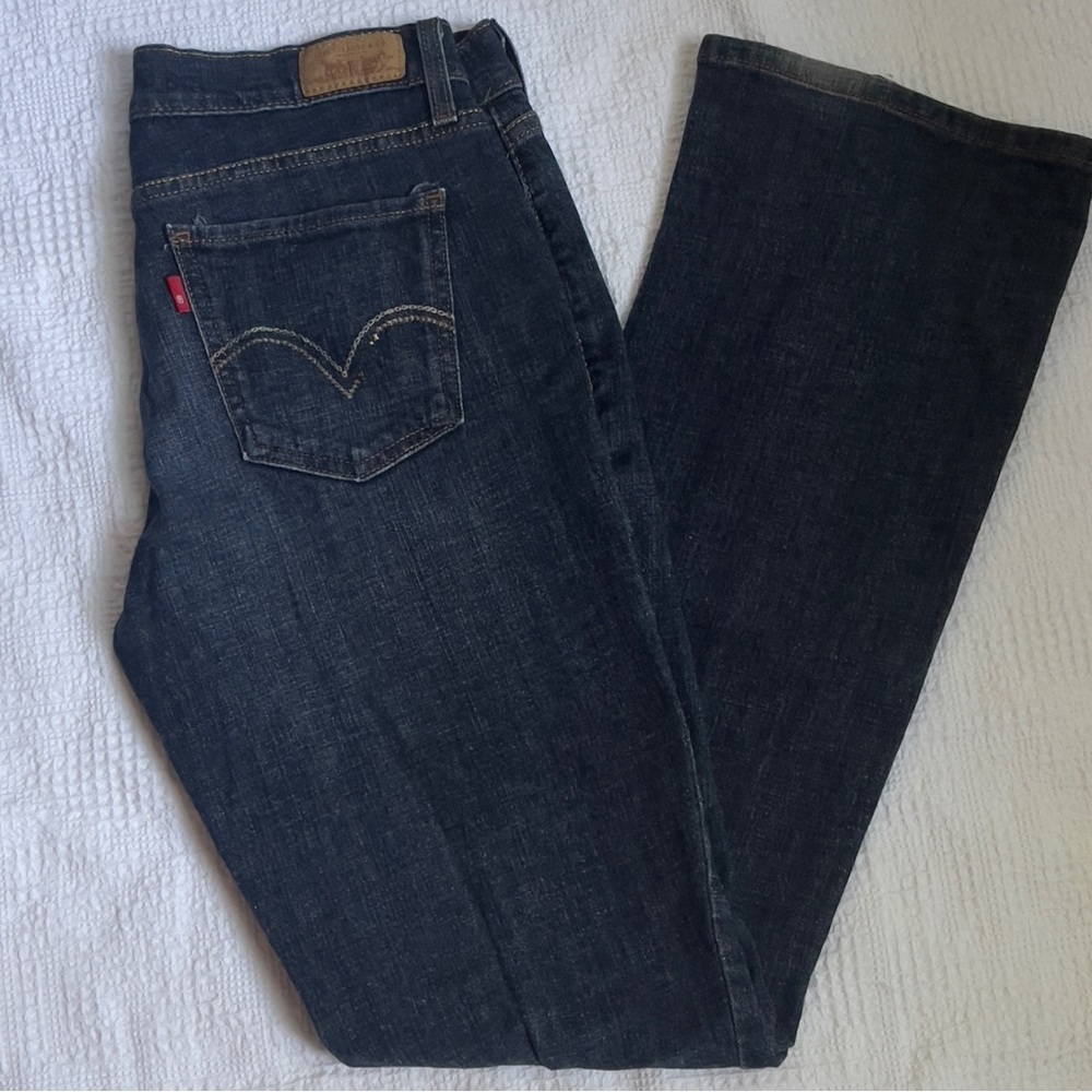 PERFECT BUTT Levi’s 515 flare - bootcut jeans EUC Size 6 Regular